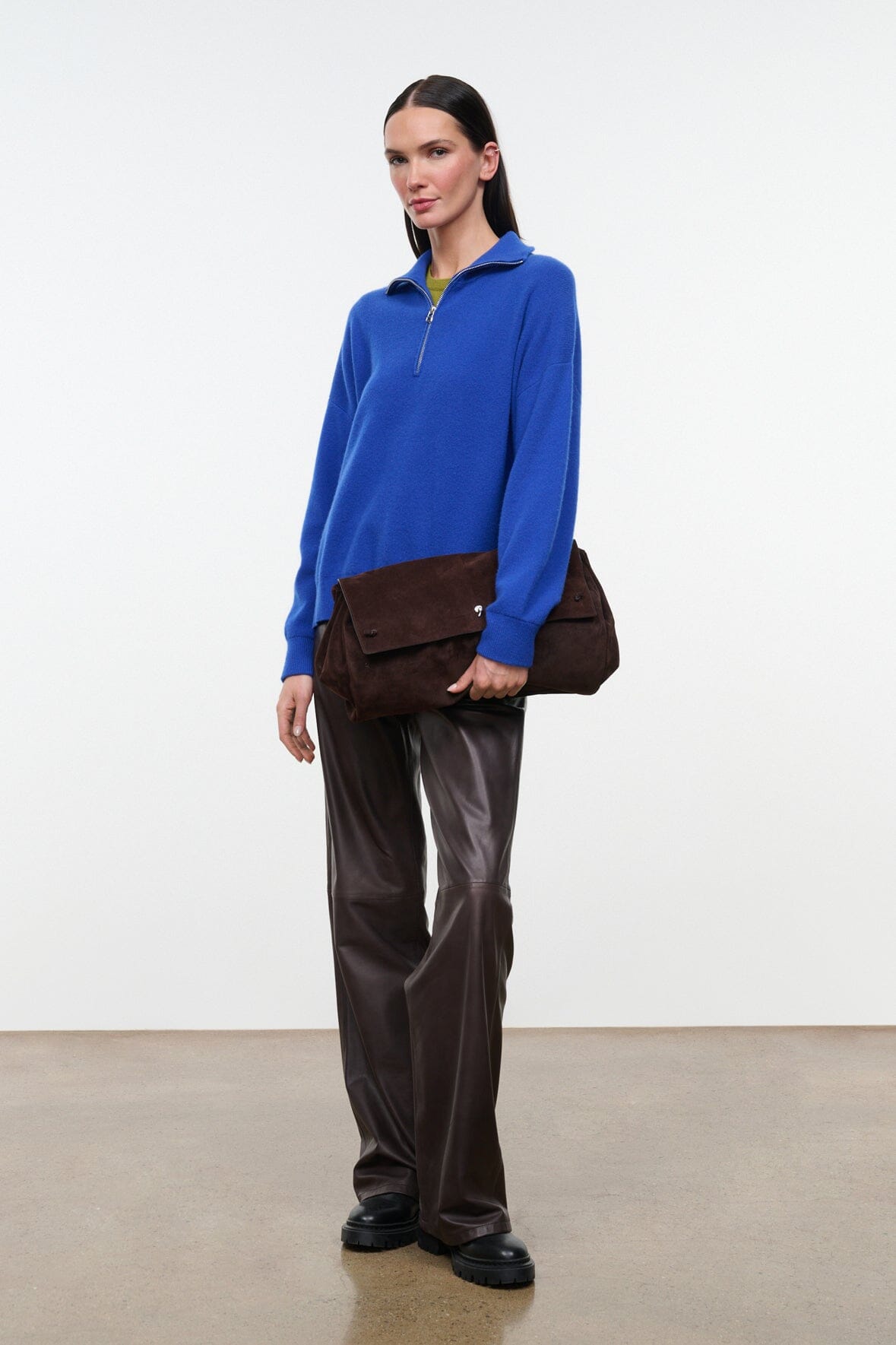 STAUD Cy Oversized Bag – Espresso – detail 2