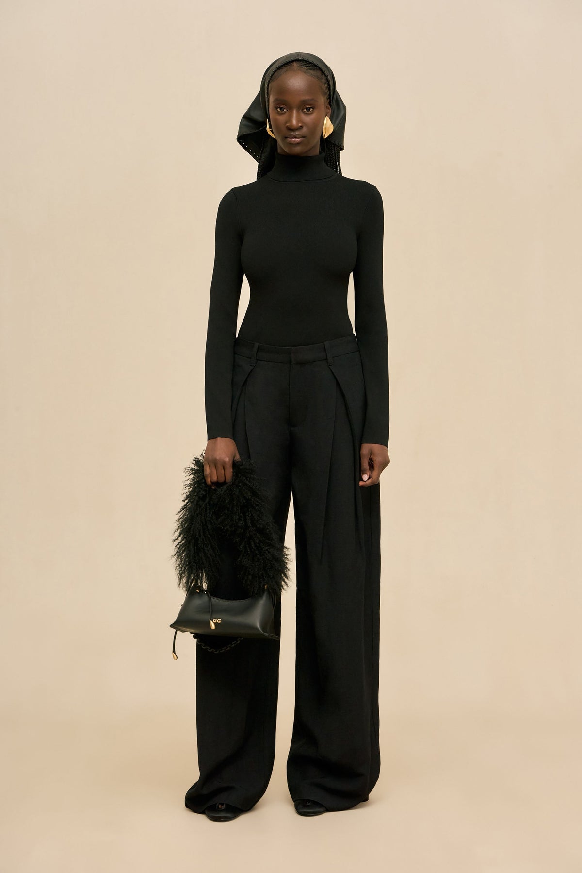 Cult Gaia Osa Shoulder Bag – Black Shearling – detail 5