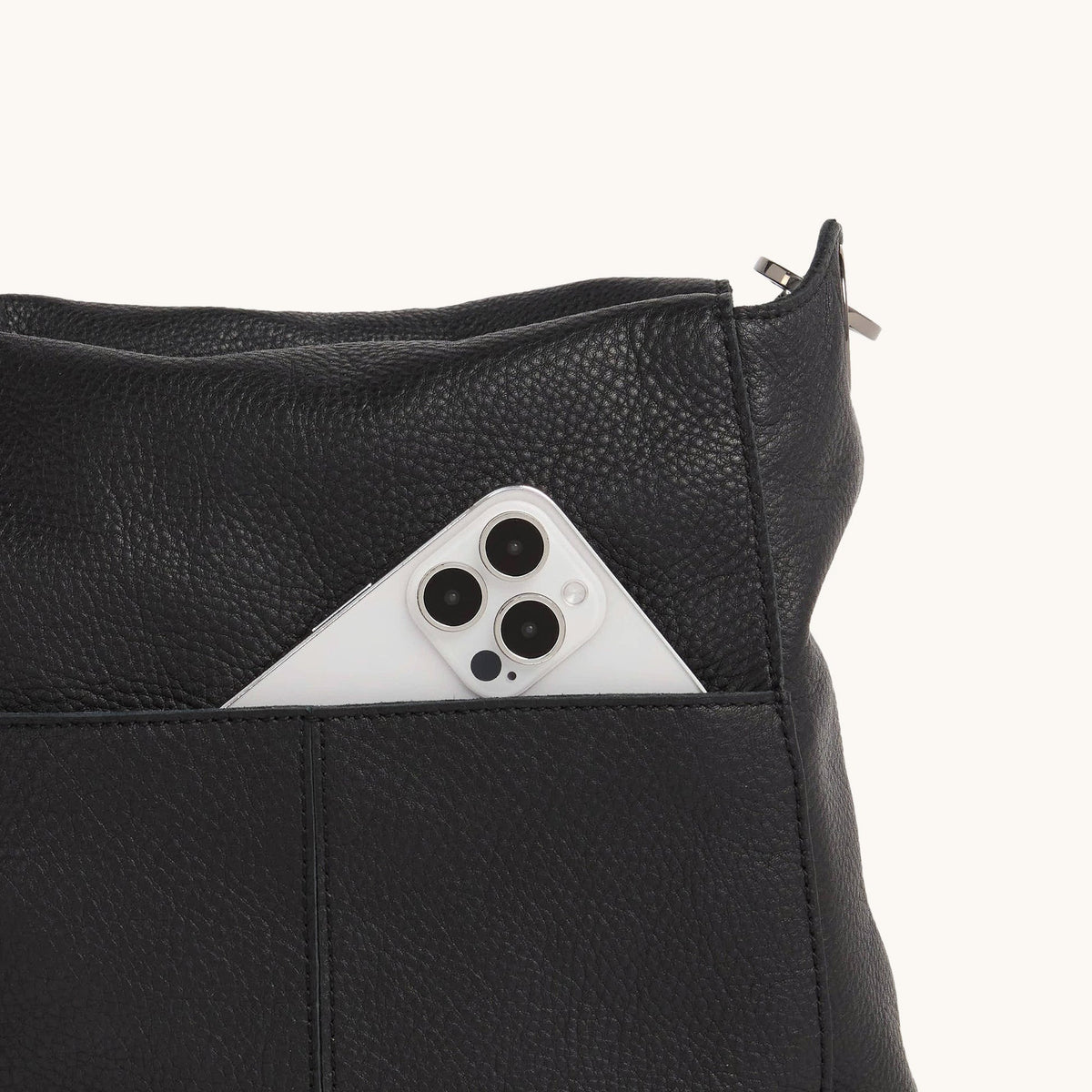 Hammitt Bryant Large Crossbody – Black/Gunmetal – detail 5