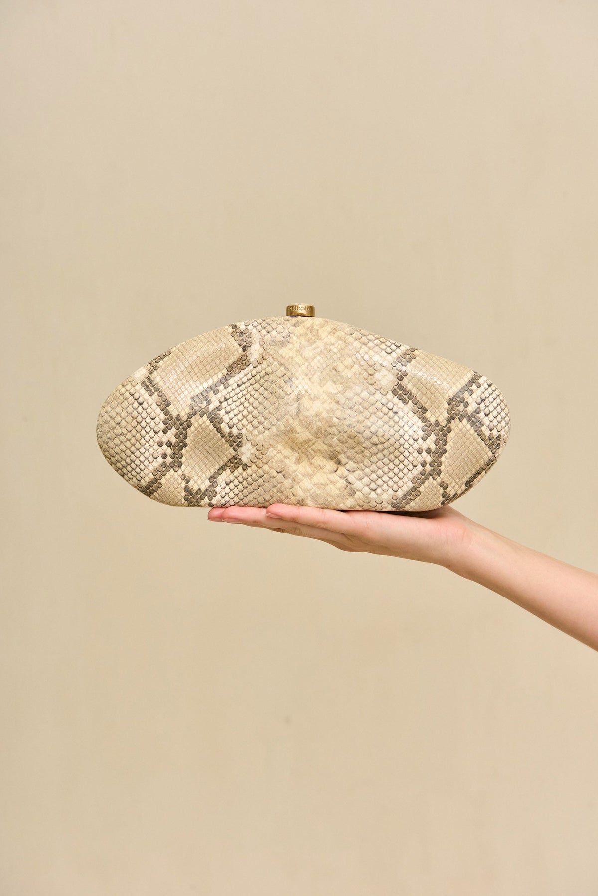 Cult Gaia The Caldera Clutch – Faded Python – detail 2