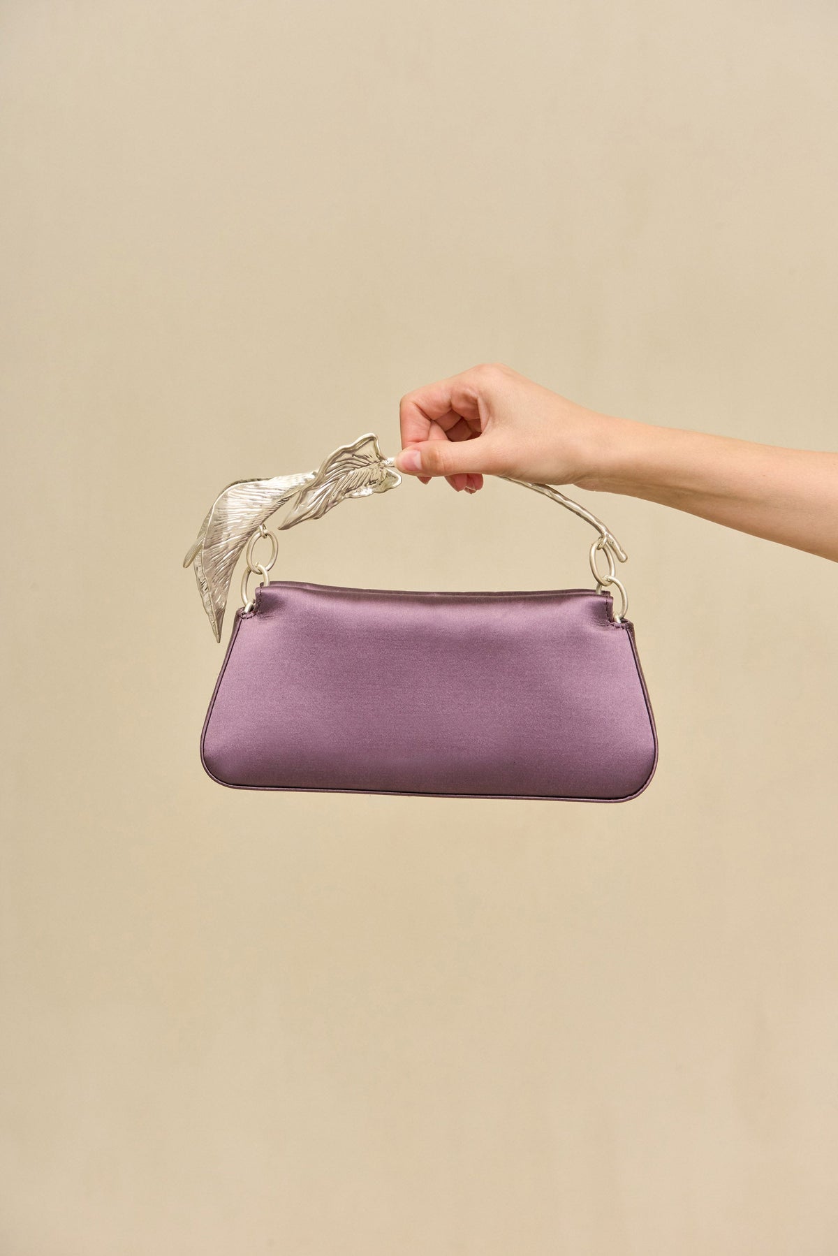 Cult Gaia Calla Bag – Warm Haze – detail 2