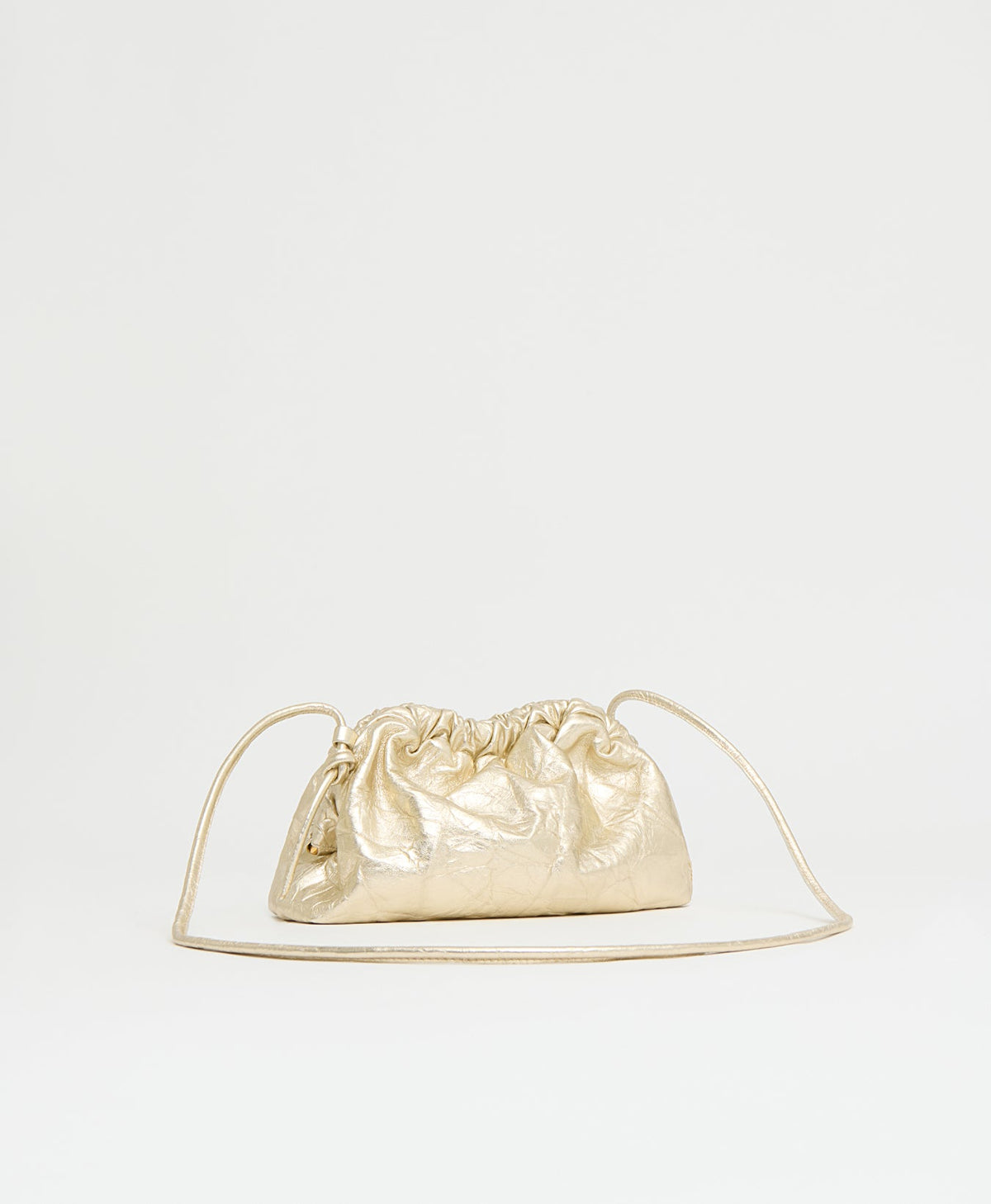 Mansur Gavriel Mini Cloud Clutch – Crinkled Gold – detail 2
