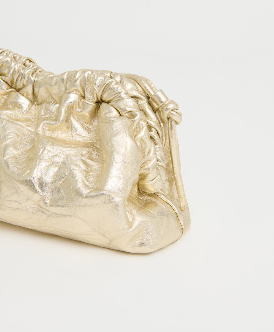 Mansur Gavriel Mini Cloud Clutch – Crinkled Gold – detail 4
