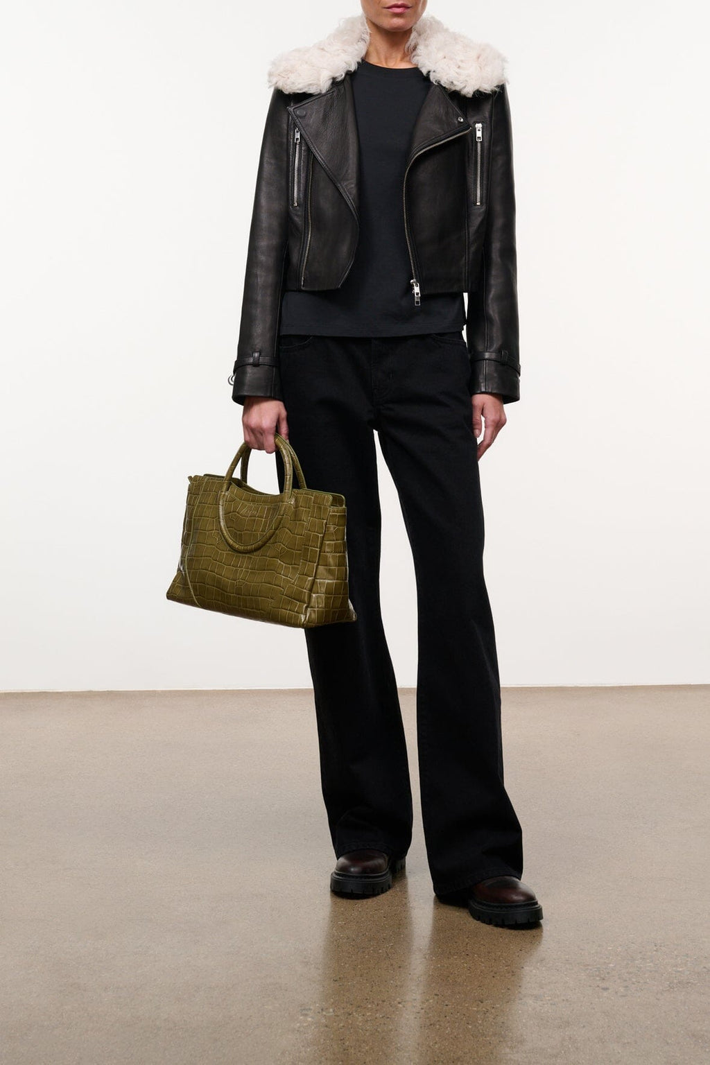 STAUD Maude Satchel – Martini Croc – detail 2