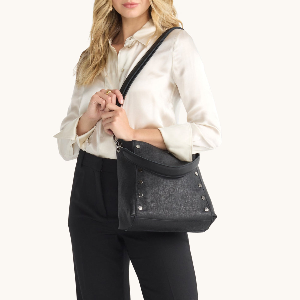 Hammitt Bryant Large Crossbody – Black/Gunmetal – detail 2
