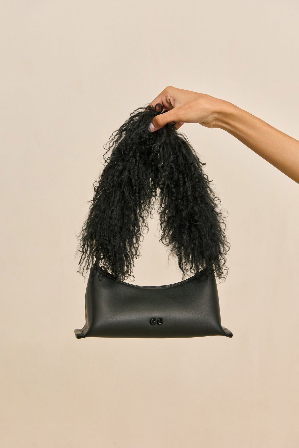Cult Gaia Osa Shoulder Bag – Black Shearling – detail 2