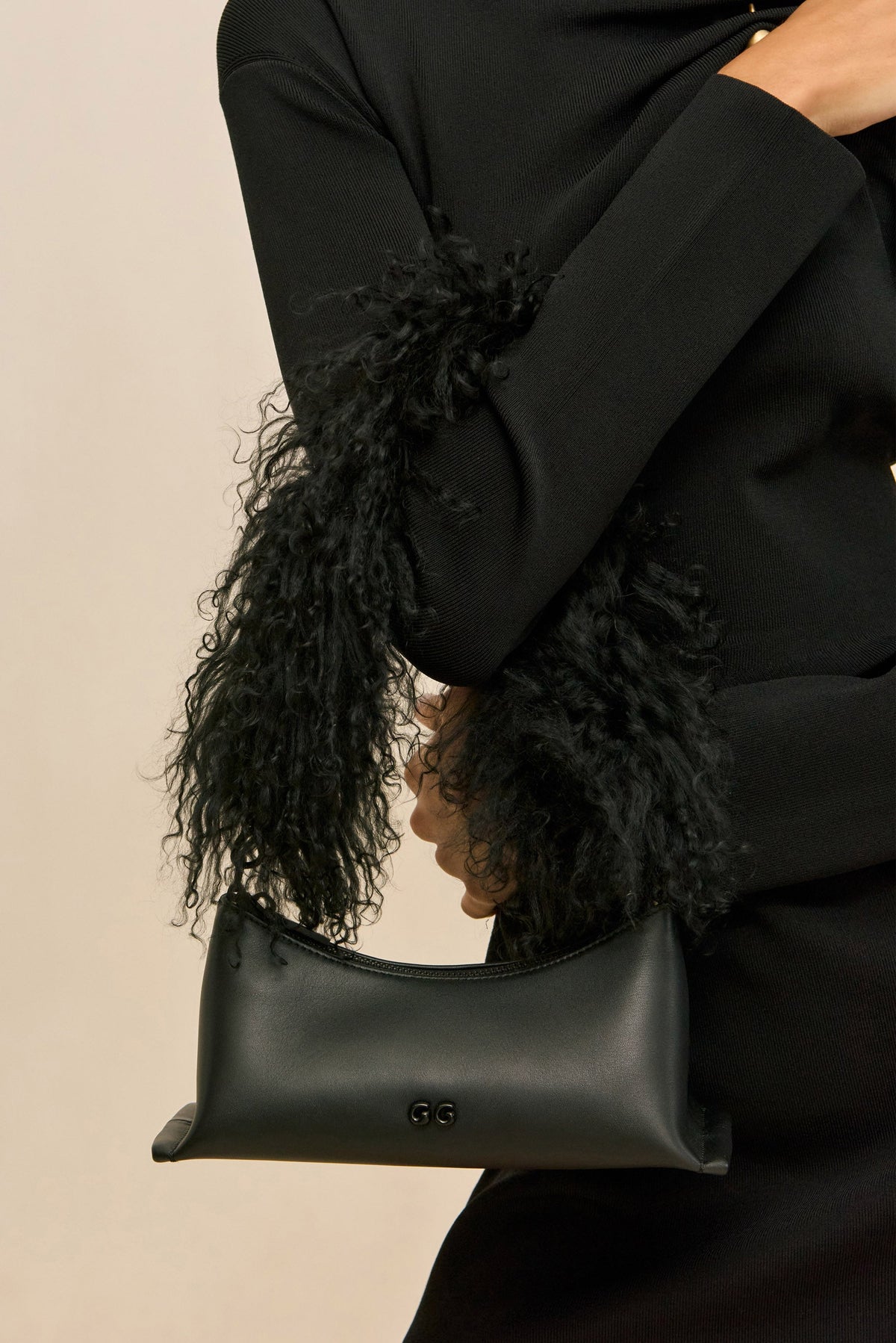 Cult Gaia Osa Shoulder Bag – Black Shearling – detail 4