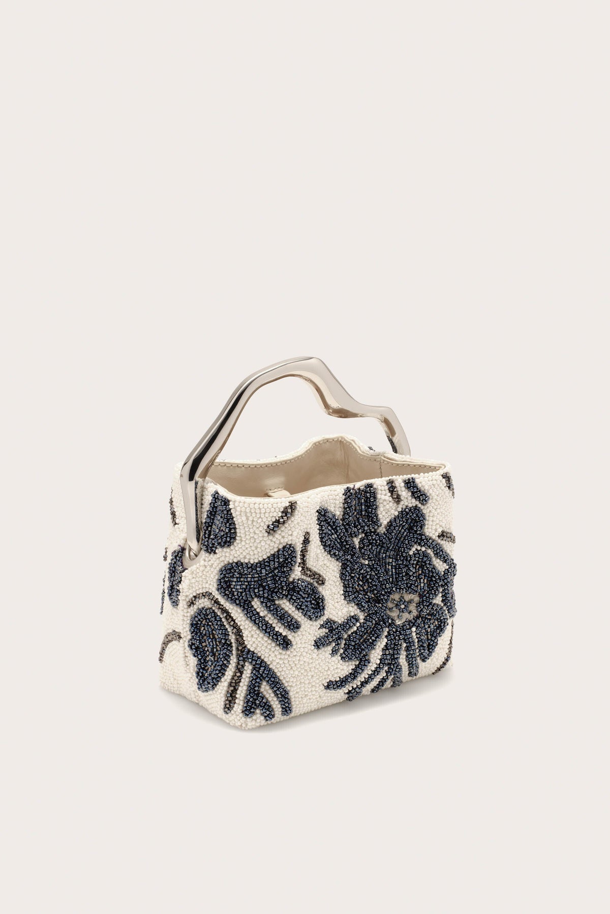 Cult Gaia Solene Mini Bag – Etched Floral – detail 4