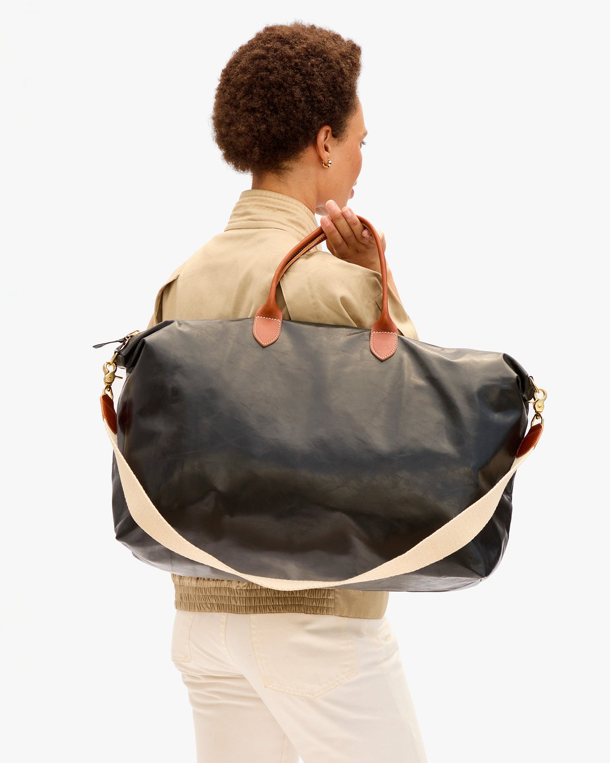 Clare V. Weekender – Black – detail 4