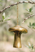 Cult Gaia Fungo Clutch – Brushed Brass – detail 2