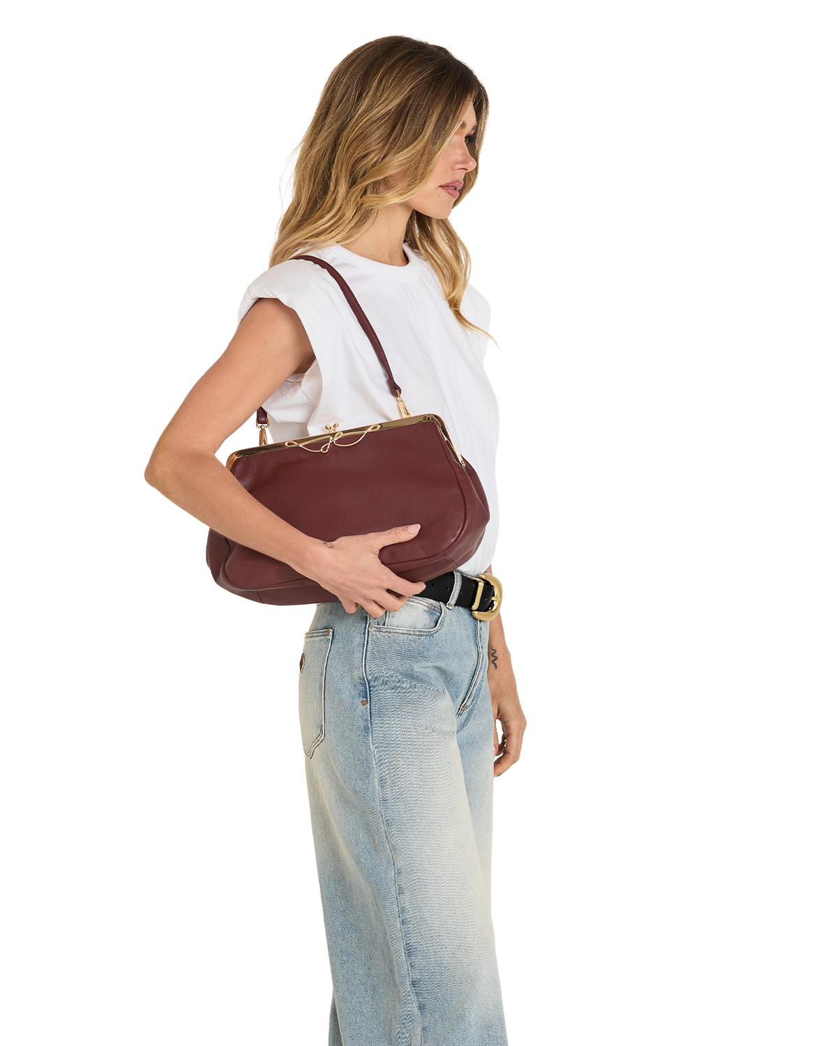 Hammitt Vivienne Large Shoulder Bag – Cherrywood Pebble/Gold – detail 2