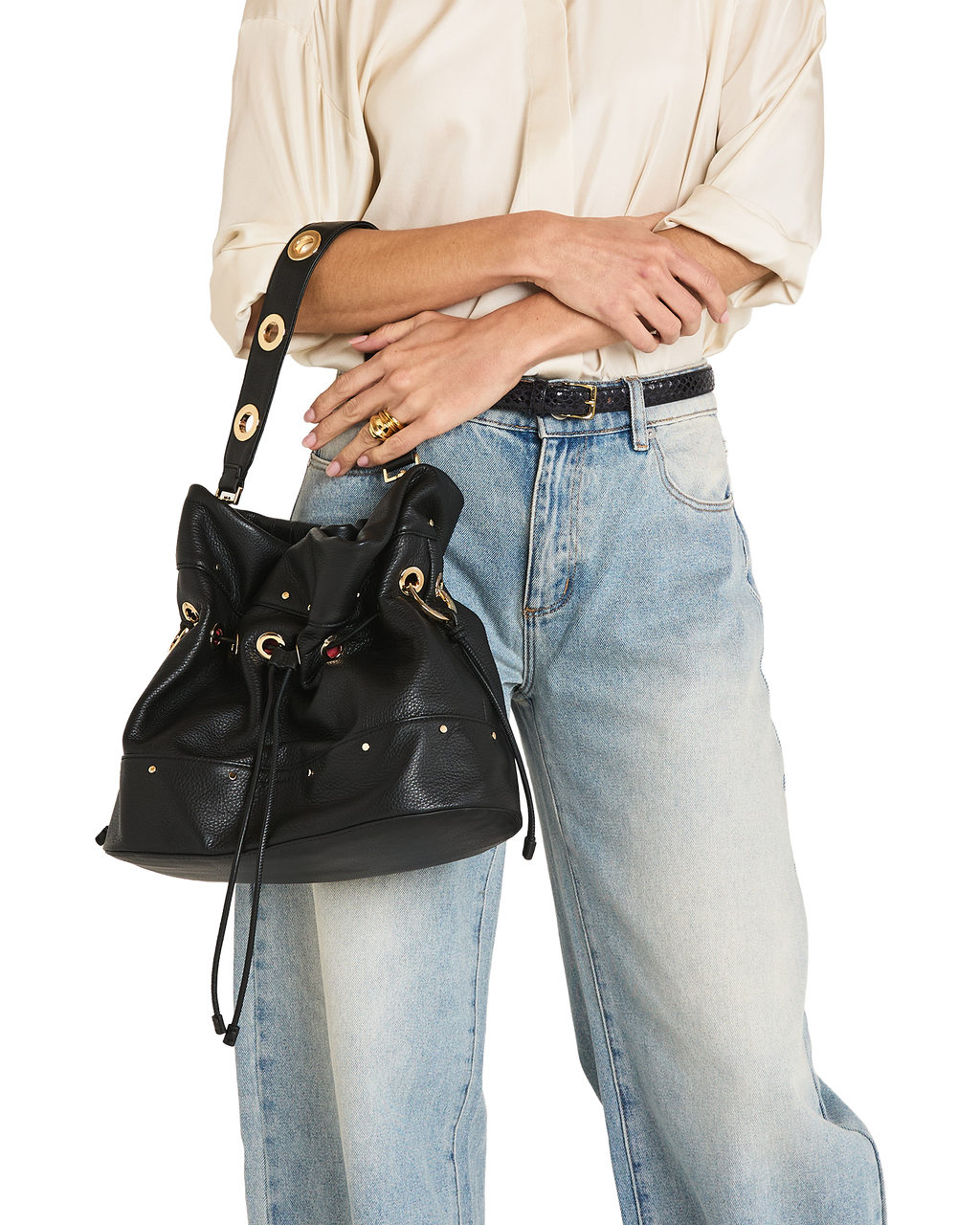 Hammitt Gianna Large Bucket Bag – Black/Gold – detail 2